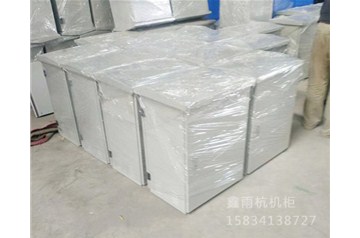 弱電機(jī)房項目中，如何選擇合適的網(wǎng)絡(luò)服務(wù)器機(jī)柜？